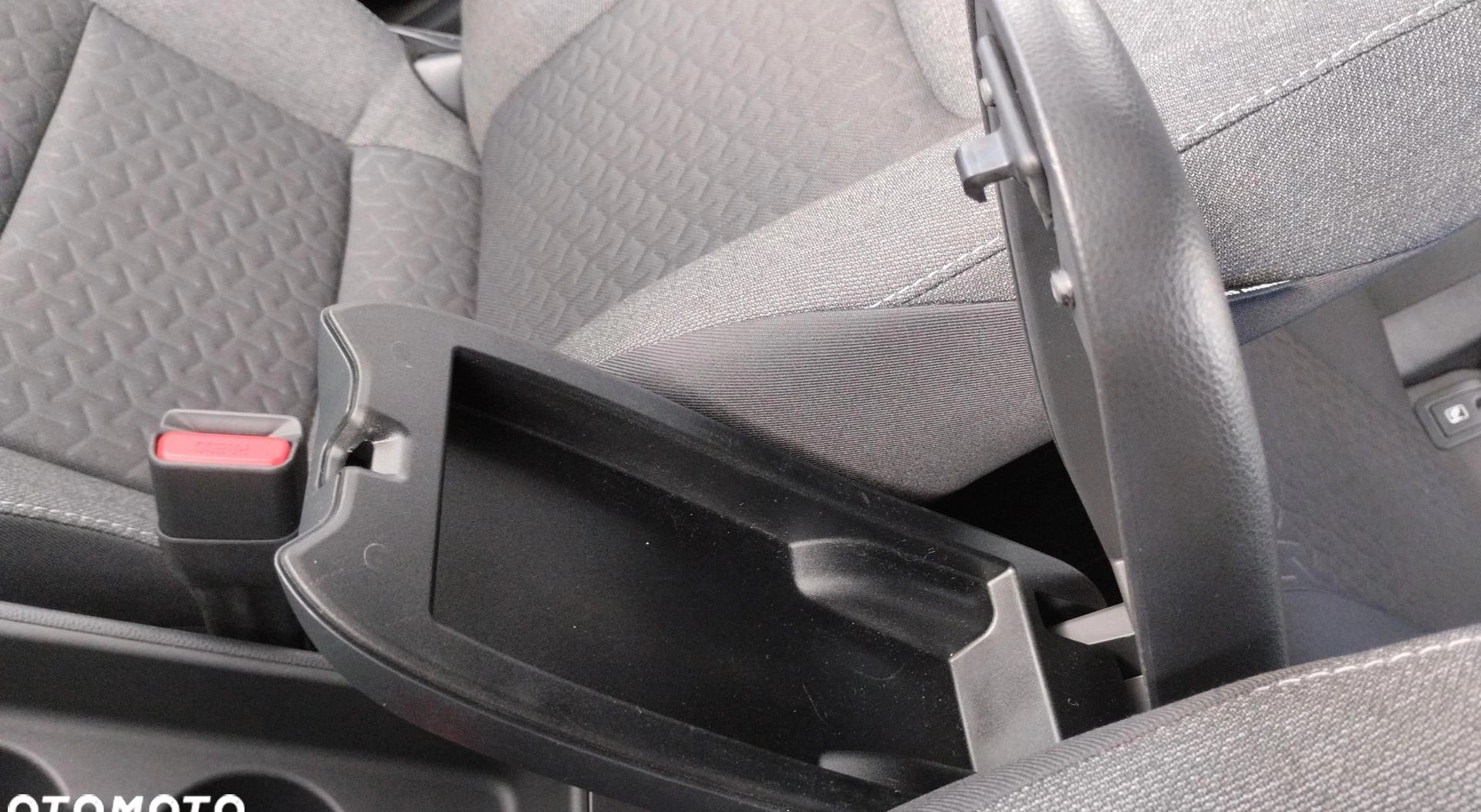 Toyota Yaris Cross cena 114900 przebieg: 10754, rok produkcji 2023 z Kańczuga małe 301